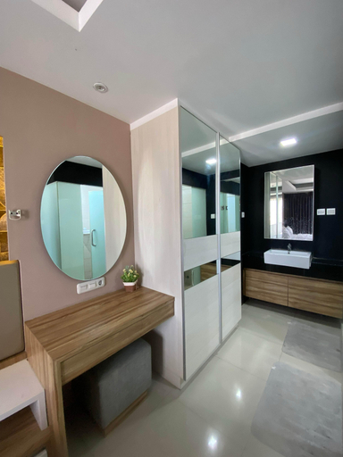 Bathroom 8