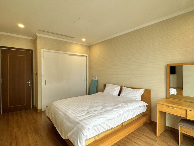 Bedroom 3, Vinhomes Royal City by Emily in Town, Thanh Xuân