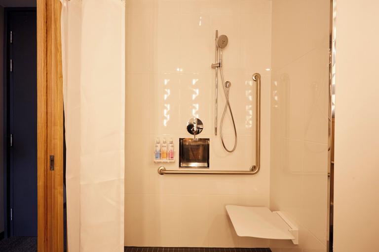 Bathroom 4, Alt Hotel St. John's, Division No. 1