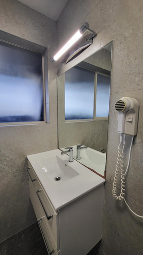 Bathroom 17