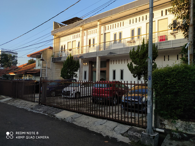 Exterior 4