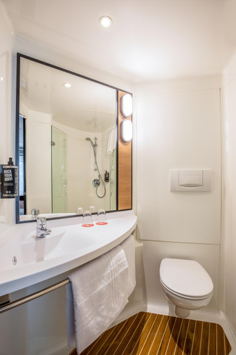Bathroom 8