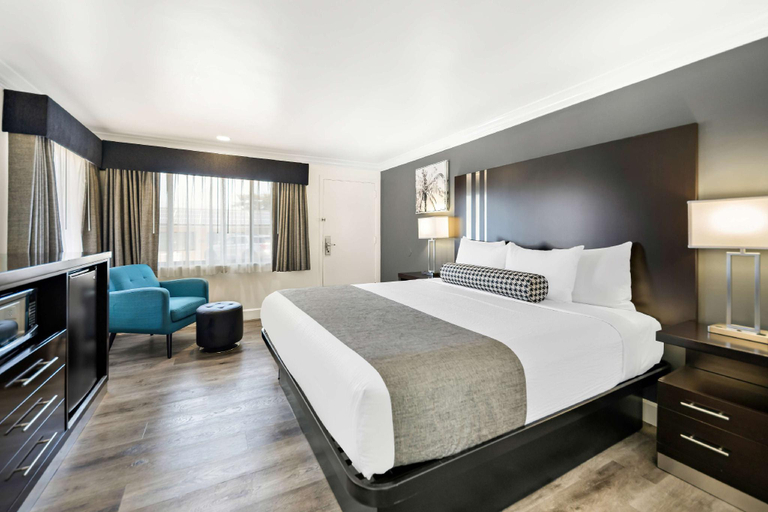 Bedroom 13