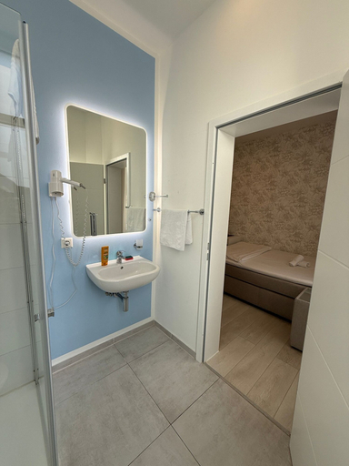 Bathroom 4, Hotel Astra, Lörrach