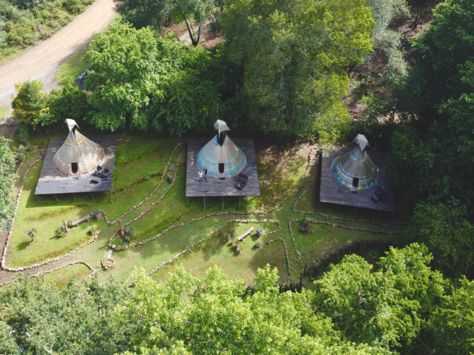 Others 3, Magical Teepee Experience (The), Amathole