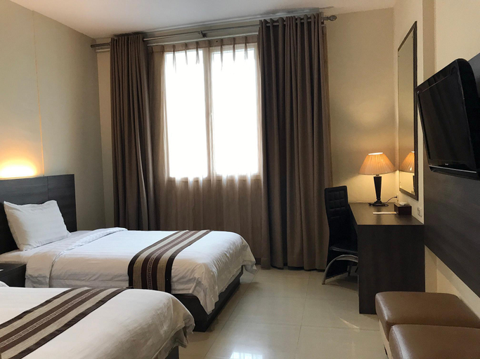 Bedroom 8
