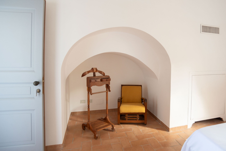 Others 2, Villa Puolo Sorrento, Napoli
