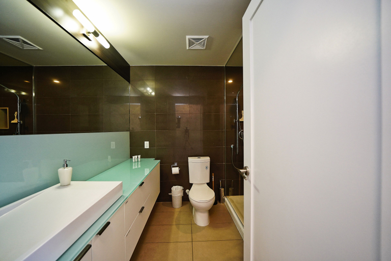 Bathroom 5, The Frontline Retreat - DT Toronto, Toronto