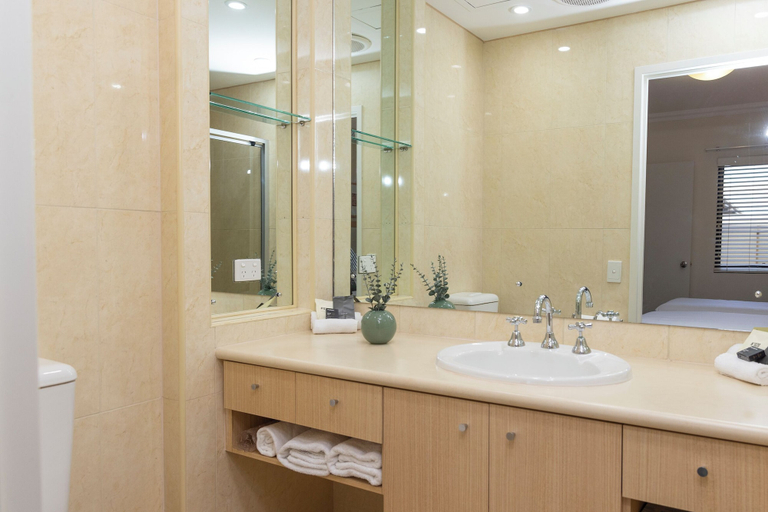 Bathroom 13