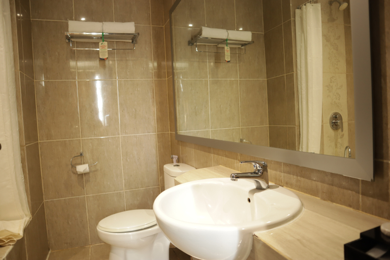 Bathroom 8