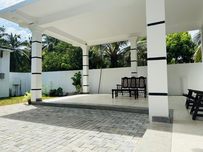 Others 4, Malin Villa, N. Palatha East