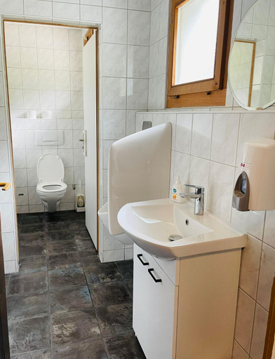 Others 5, Bed & Breakfast Sternen, Glarus