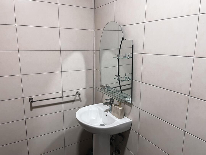 Others 5, TCC APARTMENT, Accra