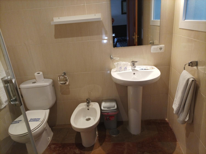 Bathroom 25