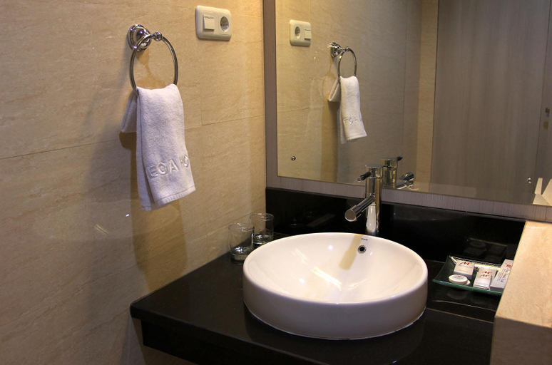 Bathroom 4