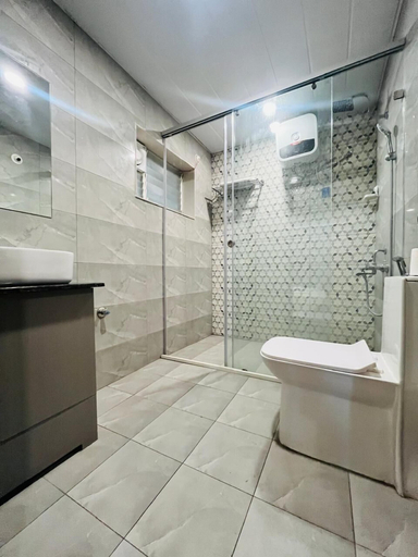 Bathroom 5, Harvey's Hotels, Hyderabad