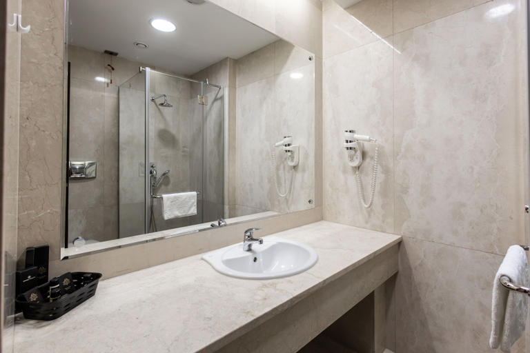 Bathroom 3, Garni Hotel AMI, Novi Sad