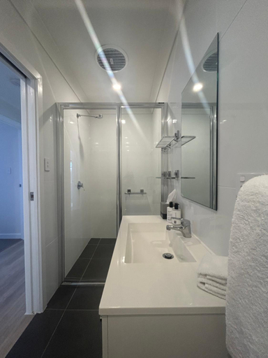 Bathroom 11