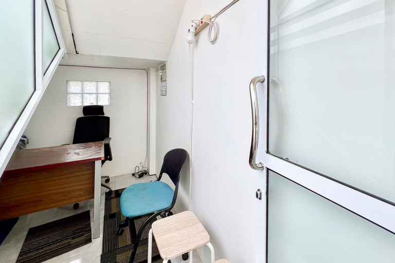 Bedroom, RedDoorz Syariah @ Jam Gadang Homestay Bukittinggi, Bukittinggi