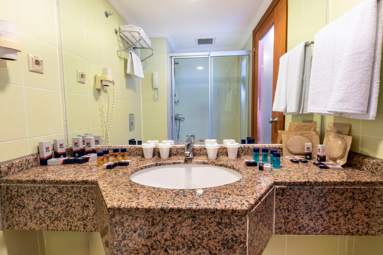 Bathroom 5, Viking Park Hotel, Kemer