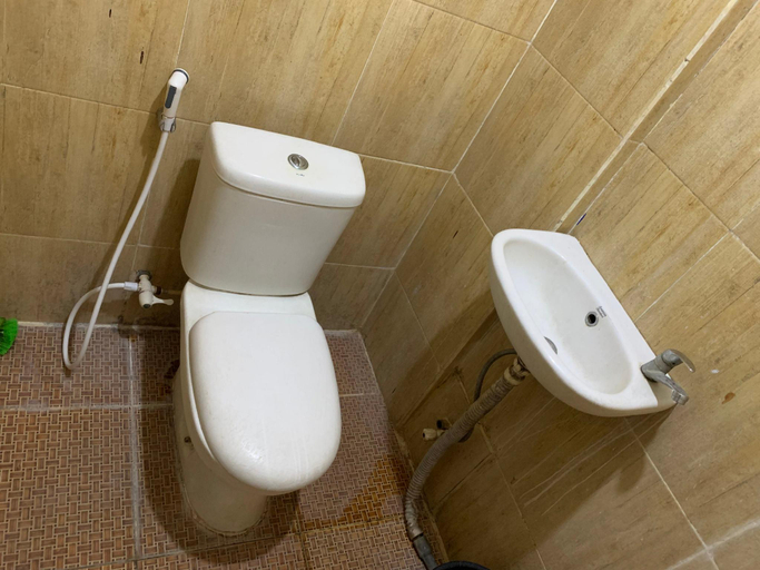 Bathroom 11