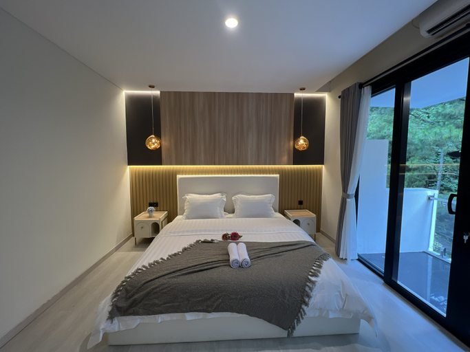 Villa Amethyst Dago Pakar F-45 4BR with Private Pool ( FAMILY ONLY)