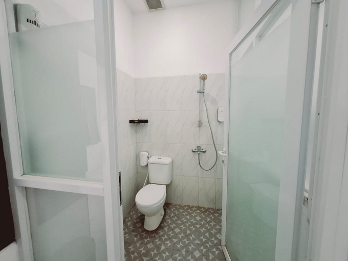 Bedroom 5, RedDoorz Syariah @ Jl Pangeran Hidayatullah Cianjur, Cianjur