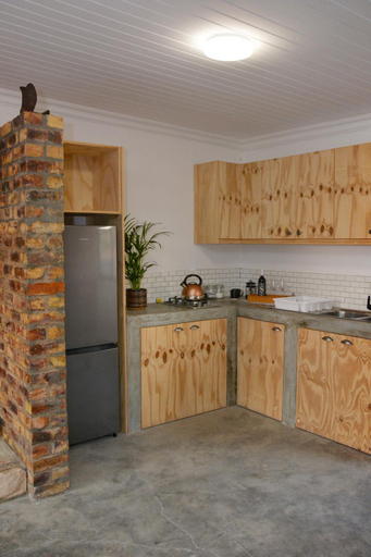 Others 3, RuaWilla Guest Cottage, West Coast