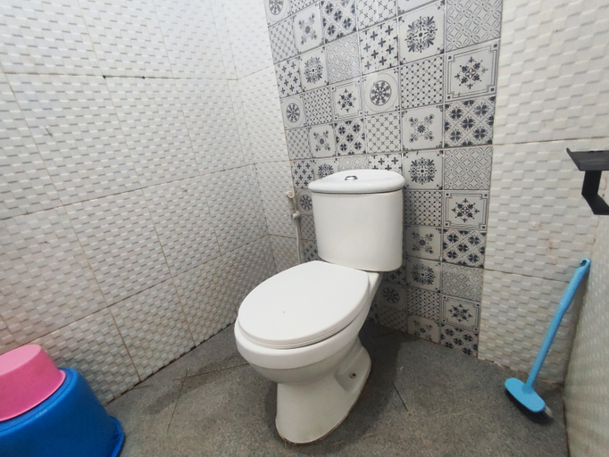 Bathroom 4