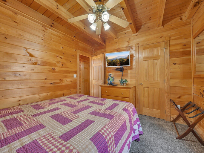 Bedroom 2, Er233 - Bear Creek Lodge 5 Bedroom Cabin, Sevier