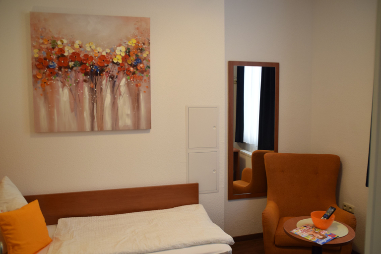 Bedroom 3, Hotel Amber Altstadt, Vorpommern-Rügen