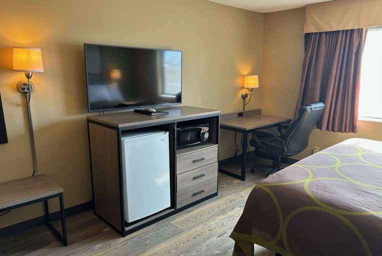 Others 5, Super 8 by Wyndham Perry IA, Dallas