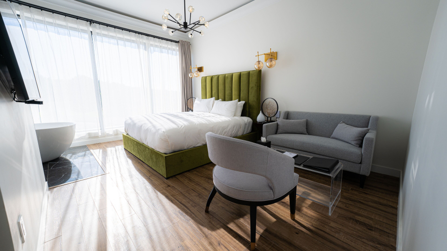 Bedroom 3, Mount Alverno Luxury Resorts, Peel