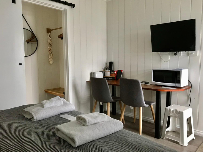 Bedroom 3, Beachend Bicheno Apartment, Glamorgan-Spring Bay