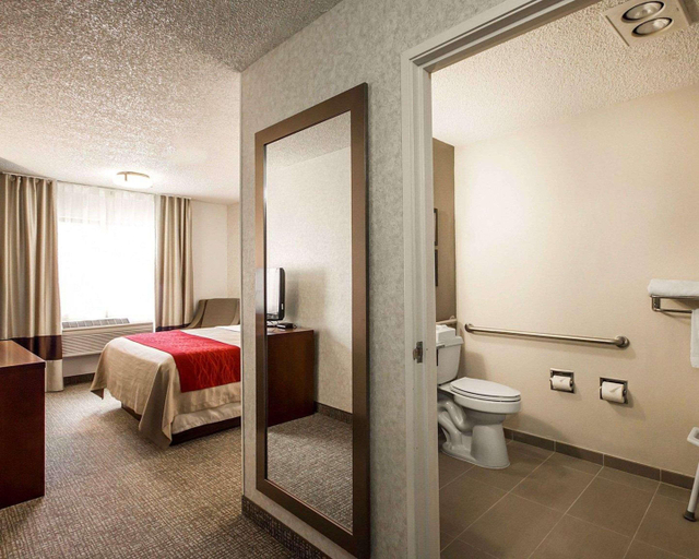Bathroom, Quality Inn Pocatello North, Bannock
