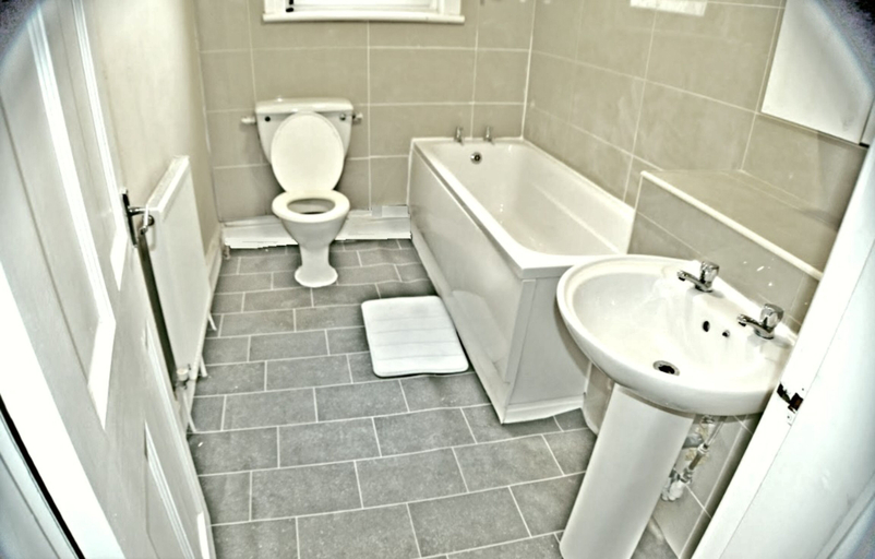 Bathroom 3, Kensington Guest House Liverpool, Sefton
