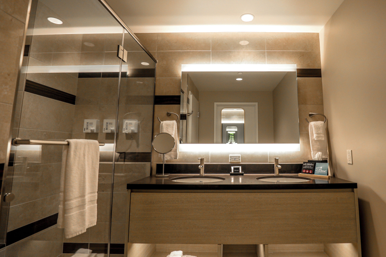 Bathroom, Table Mountain Casino Resort, Fresno