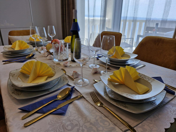 Food & Drinks 4, Villa Conte, Podstrana