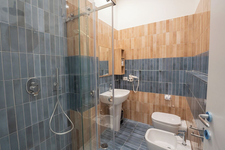 Bathroom 5, MEDINA H. NAPOLI CENTRO by ClaPa Group Dislocated Hospitality, Napoli