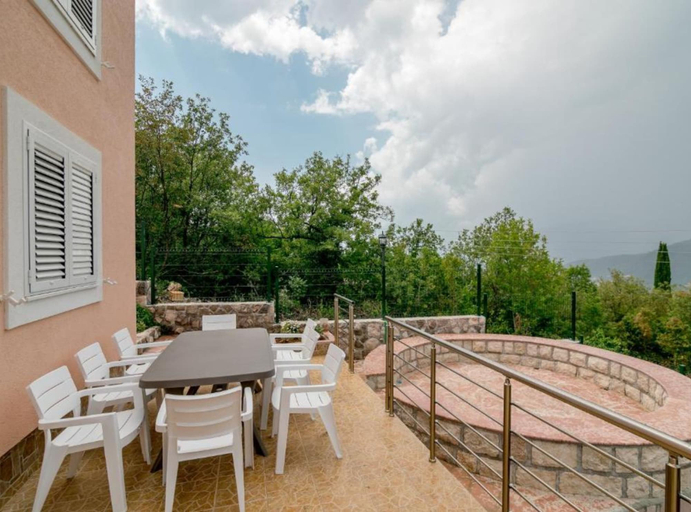 Others 5, Tranquil Retreat With Private Pool in Lustica Bay