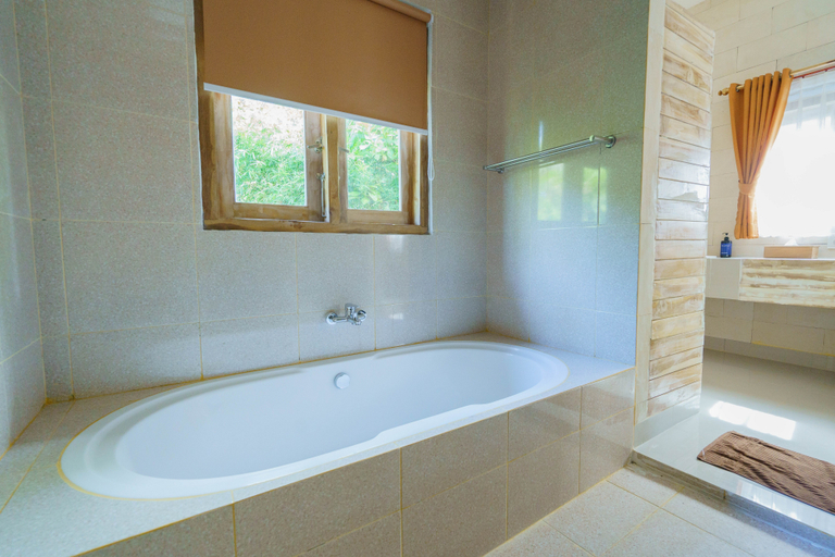 Bathroom 8