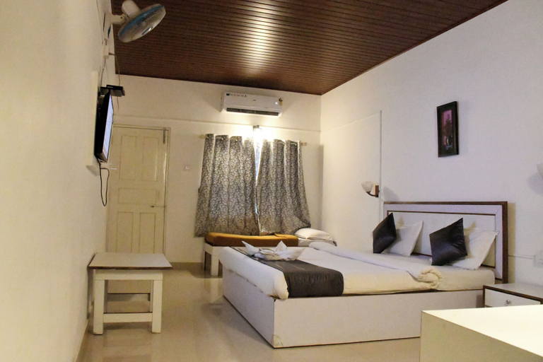 Bedroom 2, Lazo Mothers Bounty Resort, Kodagu