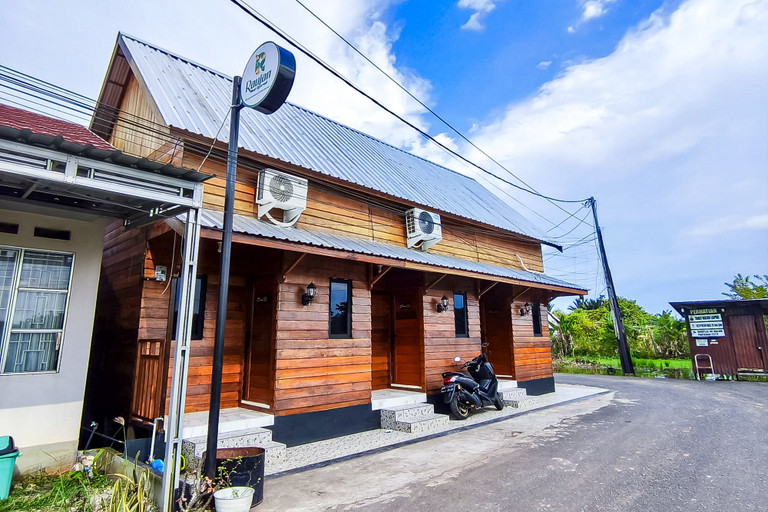 Exterior & Views 2, RedDoorz @ Raujan Guesthouse Syariah Banjarmasin, Banjarmasin