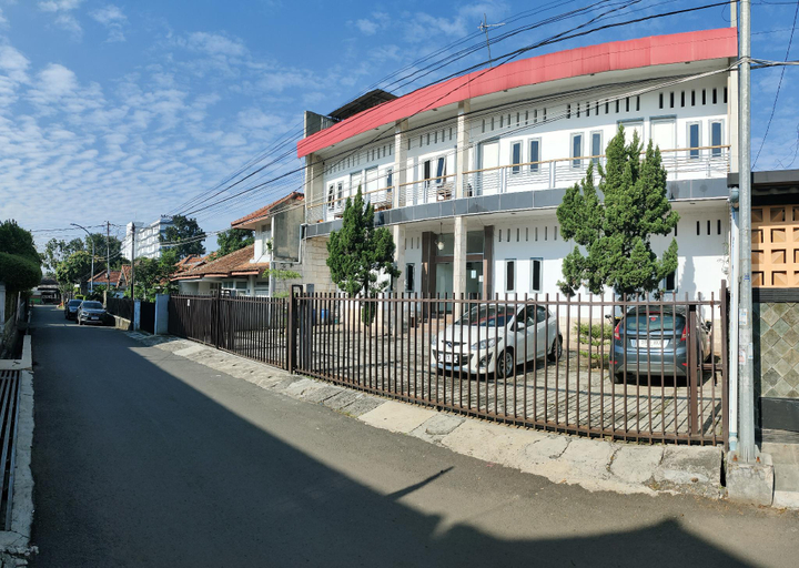 Exterior 6