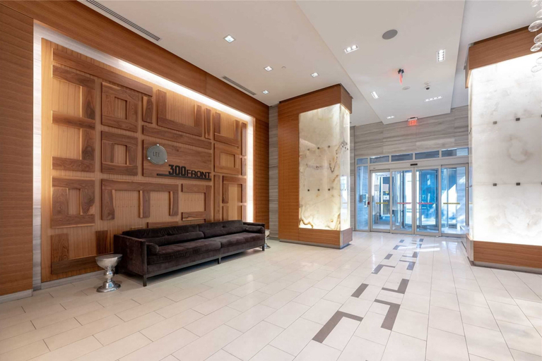 Public Area 4, The Frontline Retreat - DT Toronto, Toronto