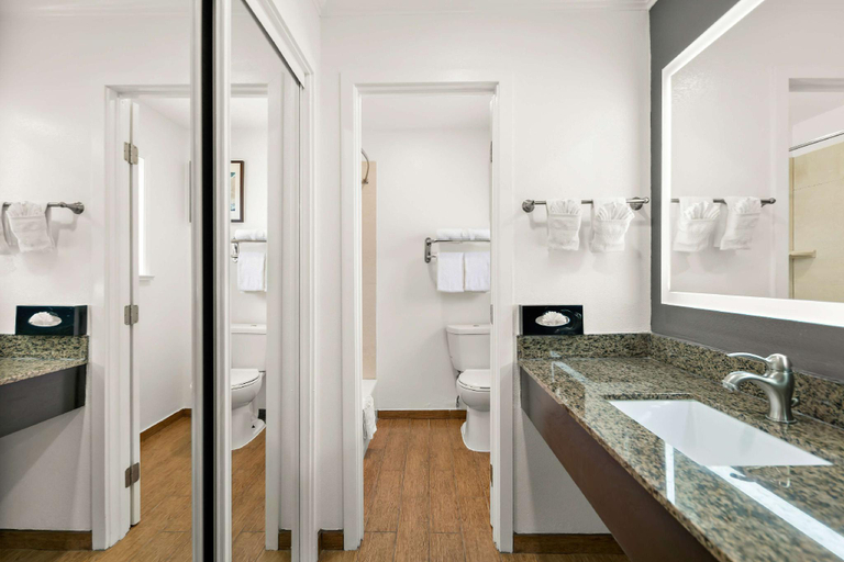 Bathroom 12