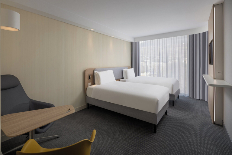Bedroom 4, Holiday Inn Express & Suites Sion by IHG, Sion
