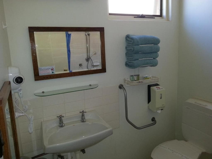 Bathroom 4, Sonbern Lodge Motel, Copper Coast