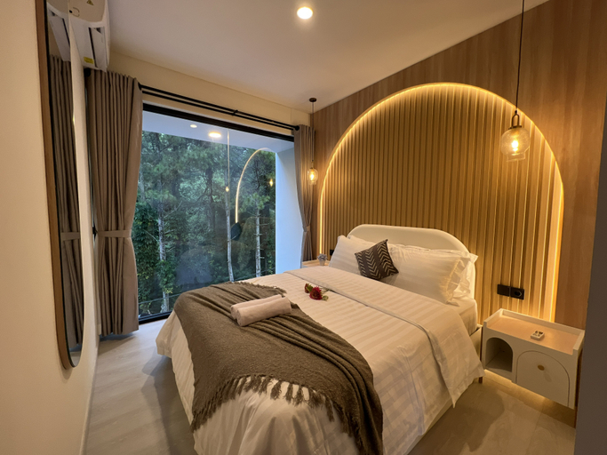 Villa Amethyst F-45 Dago Pakar 4BR with Private Pool, Billiard and Karaoke Set, Bandung