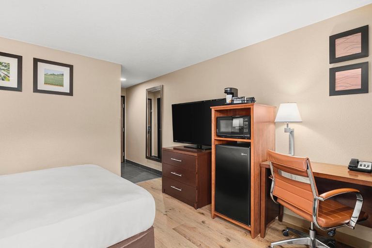 Bedroom 8